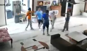 X/@Rajandeep_1999
 : CCTV footage of NRI shot at by assailants inside home in Amritsar, Punjab